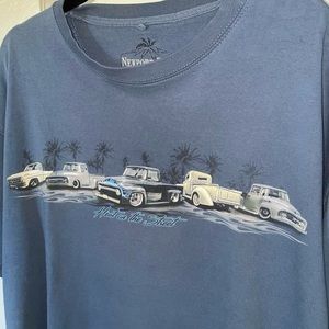 Vintage Newport Blue Men’s Graphic “Heat on the Street” shirt tee